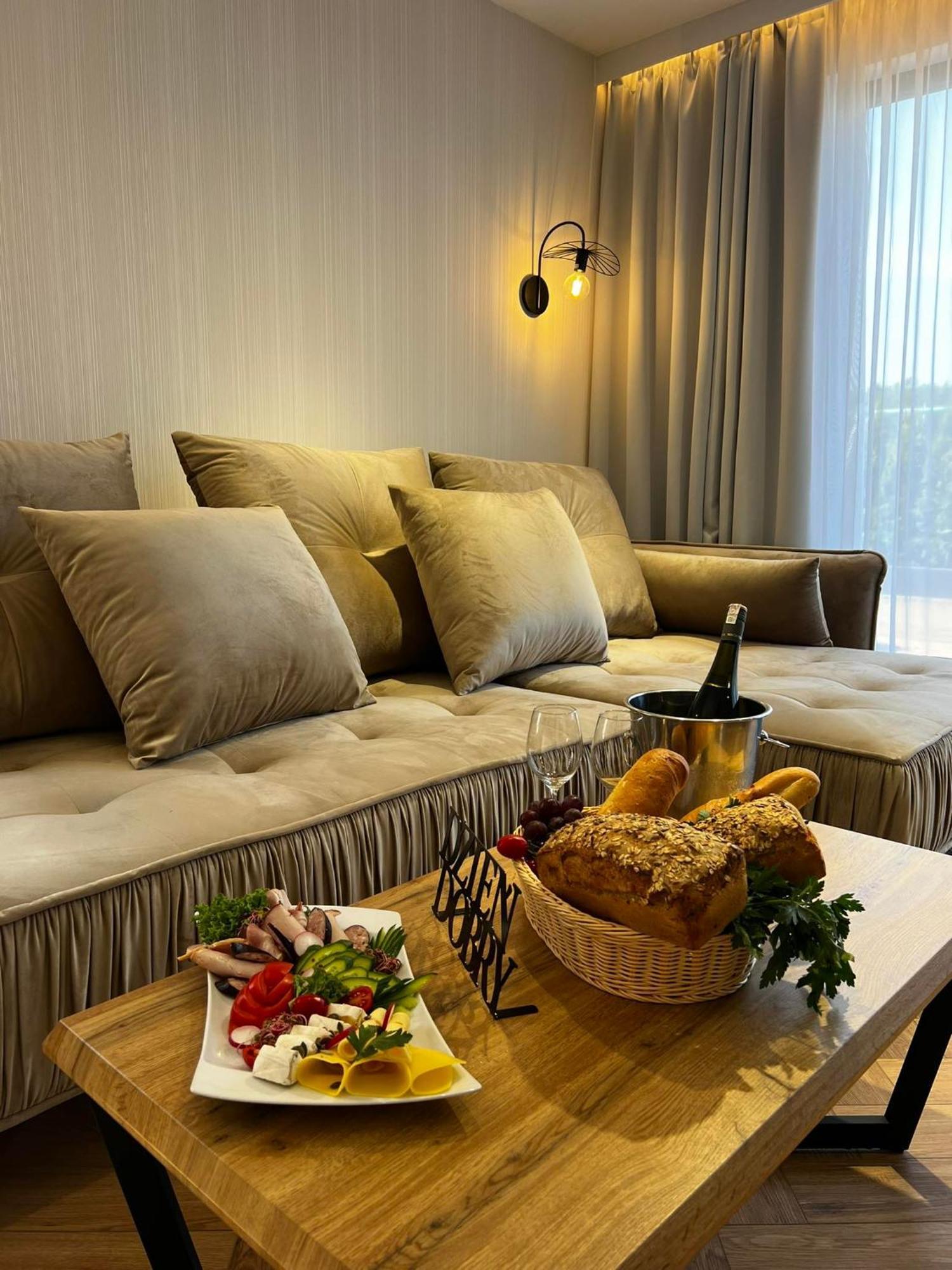 Olivina Park Spa - Domki Z Dostepem Do Krytego Basenu, Saun, Wyzywienia I Atrakcji Dla Dzieci Ниешорце Екстериор снимка